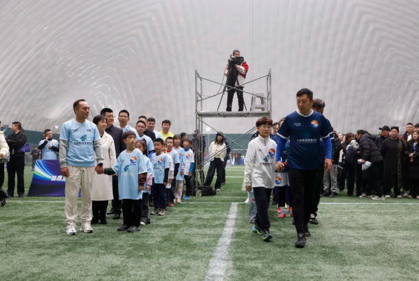 开云体育下载-地市动态 | “东北超”前菜：32支企业家球队开战“连超”|足球|友谊赛|民营企业家组|足球联赛|足球赛_新浪新闻